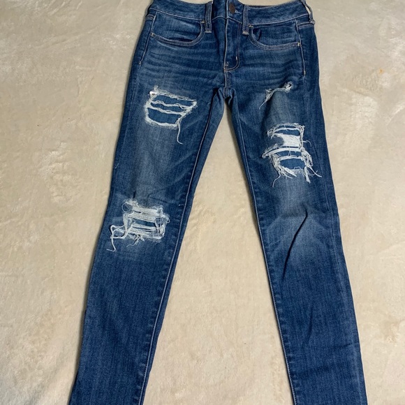 American Eagle Ripped Jeggings - Picture 3 of 12